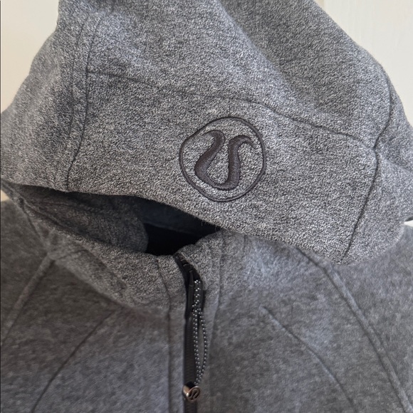 Lululemon Scuba Full Zip Hoodie. Dark grey color size 10. Like new! - Picture 2 of 6